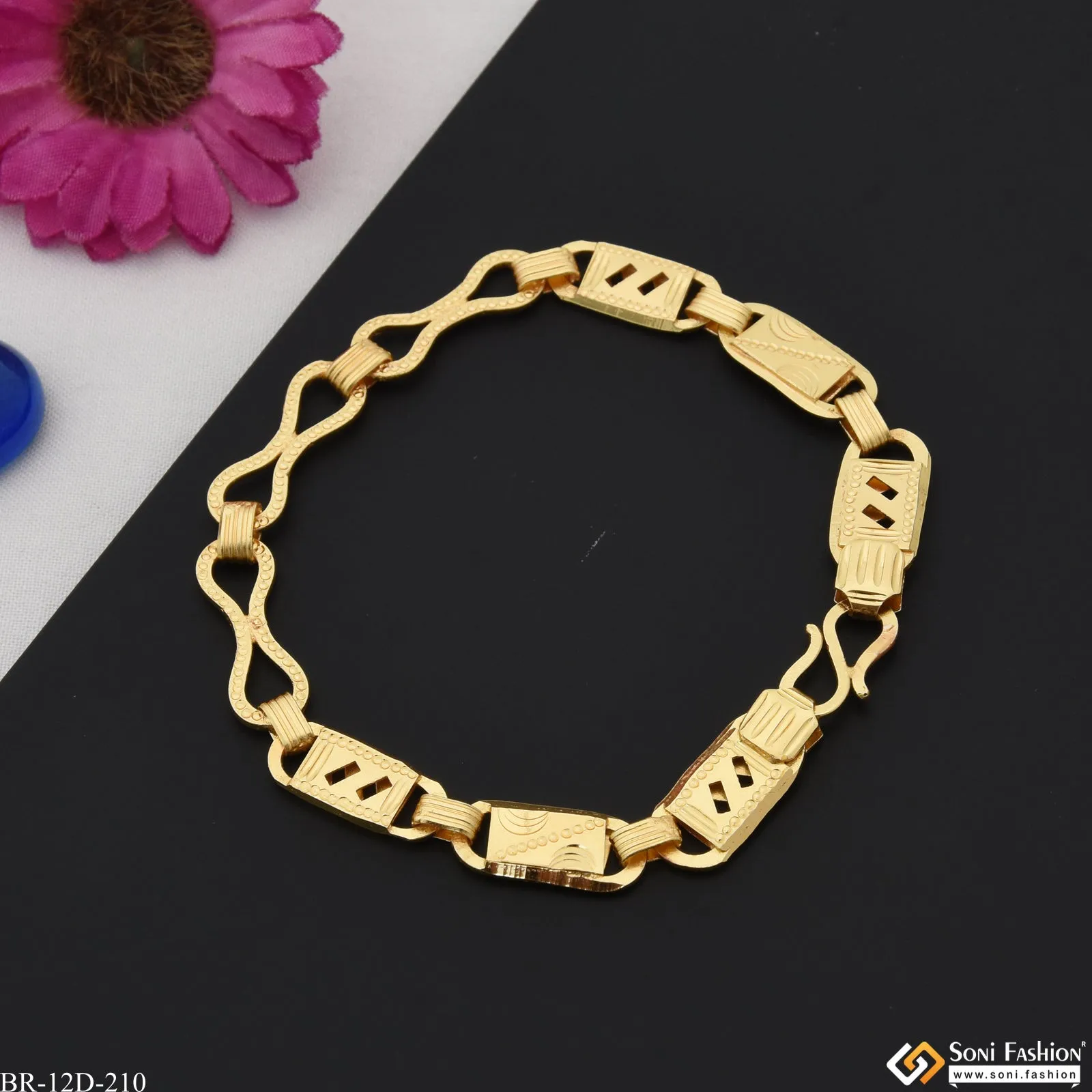 2 In 1 Sophisticated Design Gold Plated Nawabi Bracelet for Men - Style D210