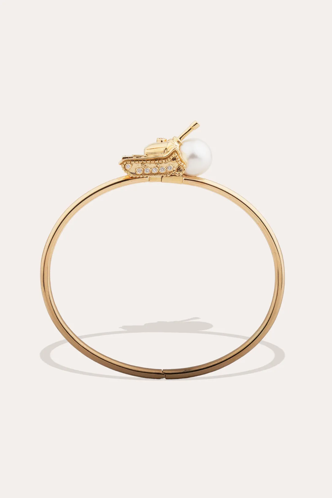 A Portrait of the Twentieth Century - 18 Carat Gold, 0.123ct Diamond and South-Sea Pearl Bangle