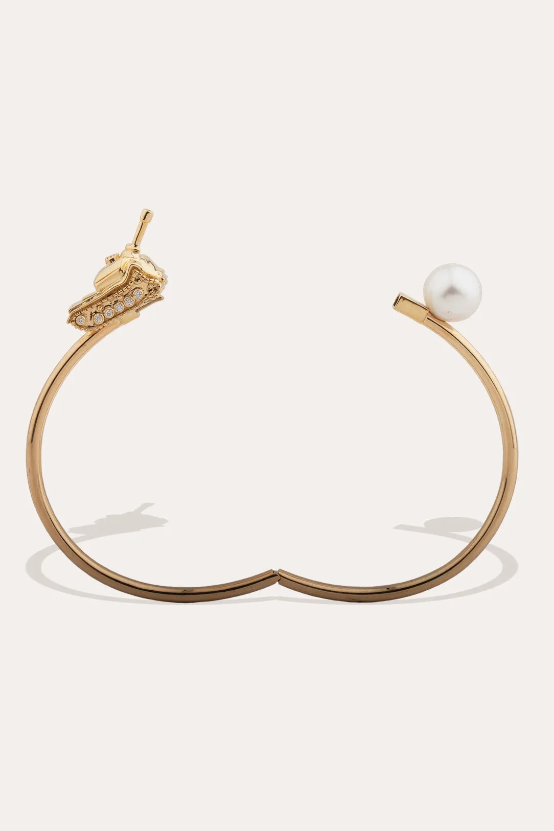 A Portrait of the Twentieth Century - 18 Carat Gold, 0.123ct Diamond and South-Sea Pearl Bangle