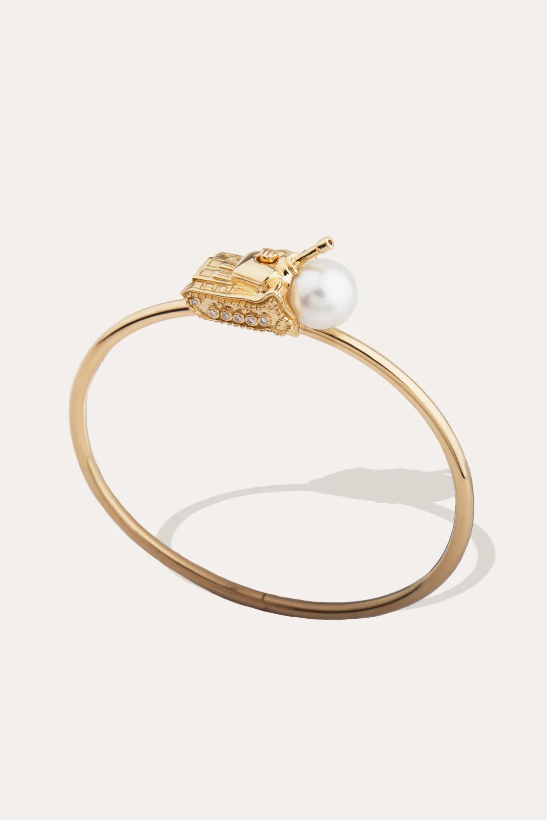 A Portrait of the Twentieth Century - 18 Carat Gold, 0.123ct Diamond and South-Sea Pearl Bangle