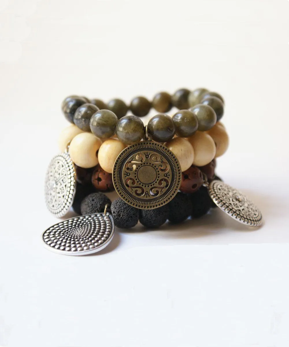 Bracelet Lhassa en jade et charm - Editions LESSisRARE Bijoux