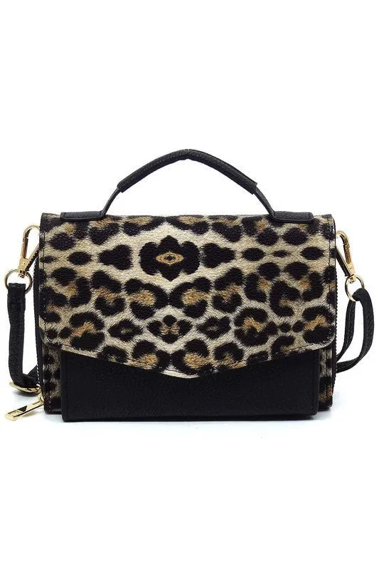 Chic Envelope Flap Crossbody Bag  Stylish & Functional Organizer