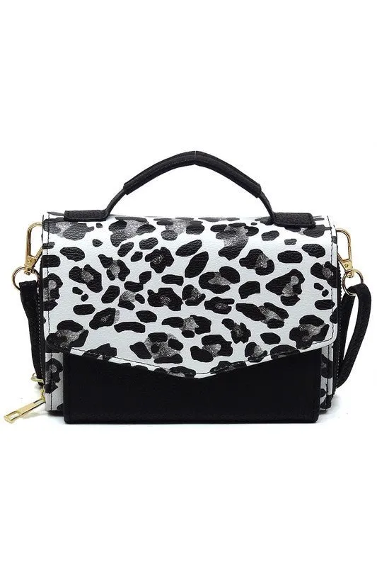 Chic Envelope Flap Crossbody Bag  Stylish & Functional Organizer