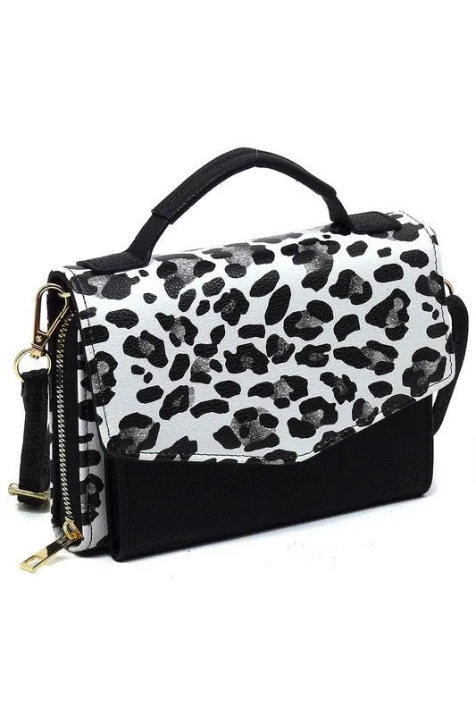 Chic Envelope Flap Crossbody Bag  Stylish & Functional Organizer