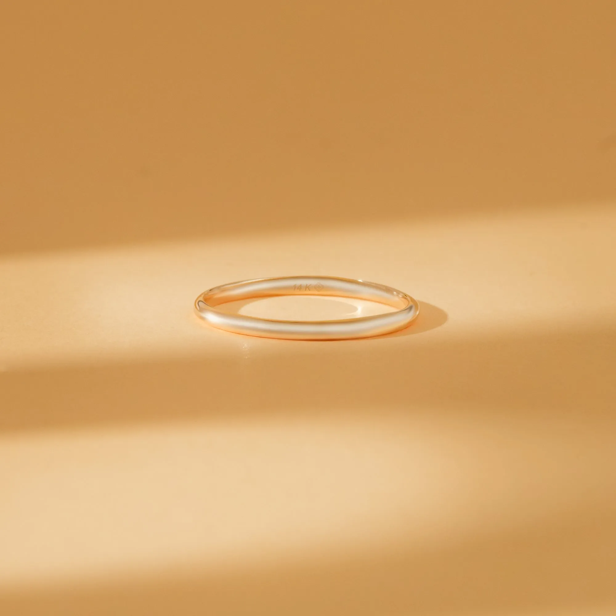 Classic Wedding Band - 2 mm, Sofia