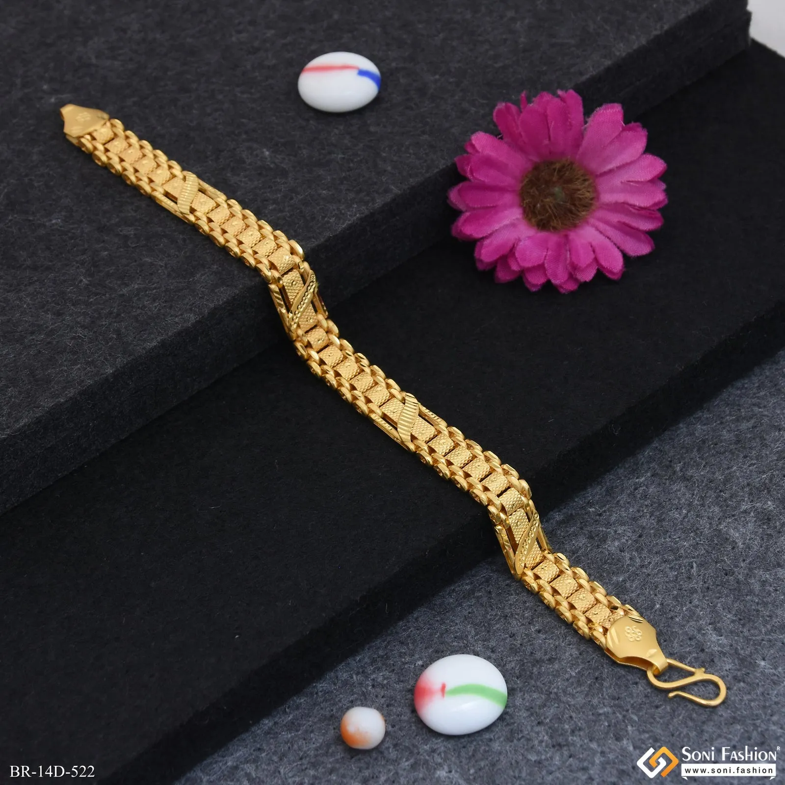 Excellent Design Gold Plated Box Bracelet for Men - Style D522