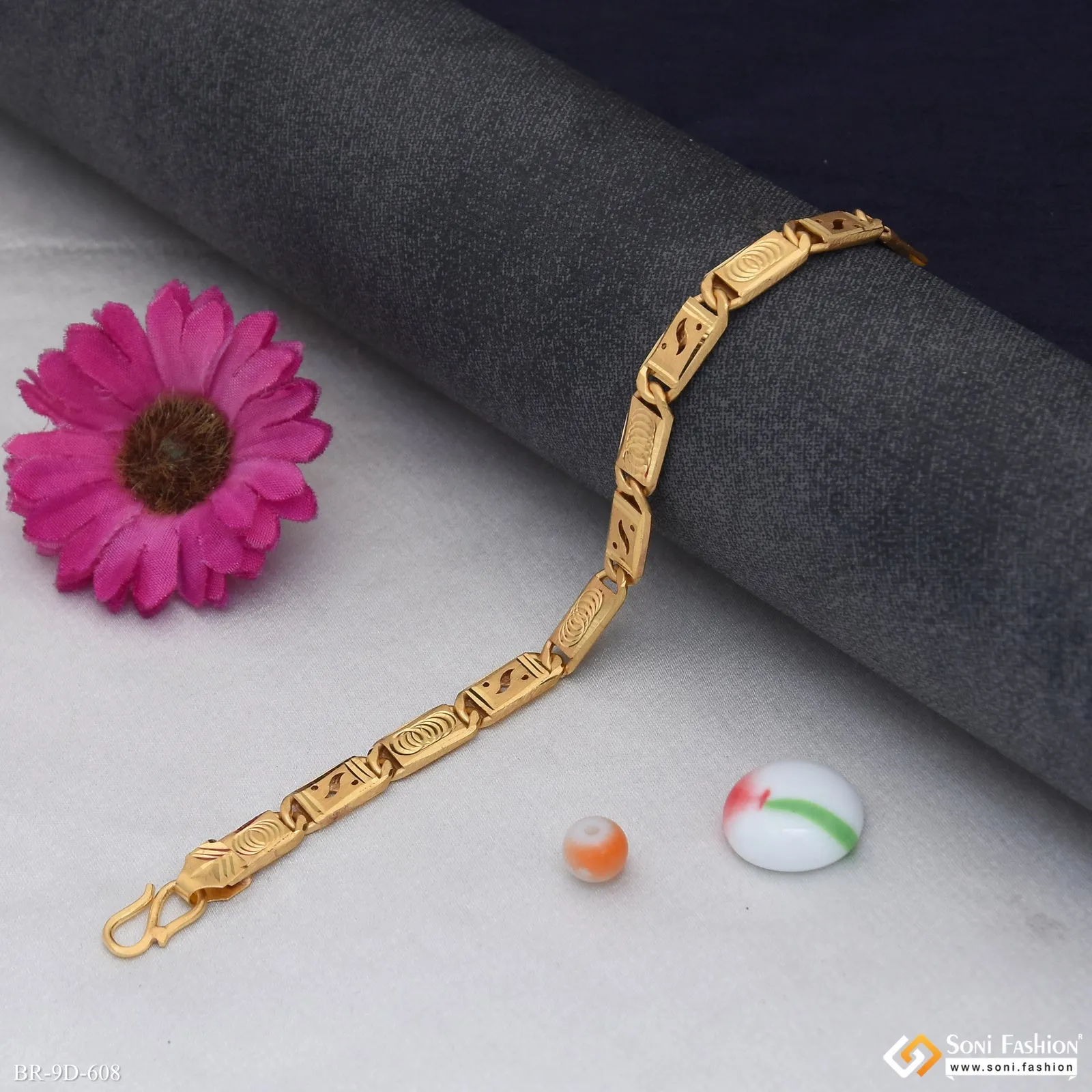 Latest Design Gold Plated Nawabi Bracelet for Men - Style D608