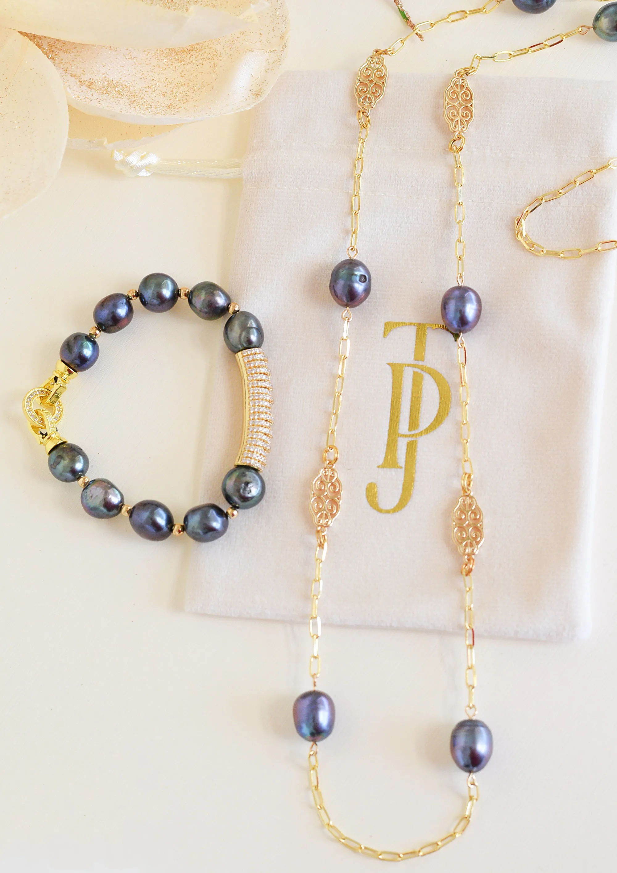 Madison gold filigree and grey pearl chain necklace