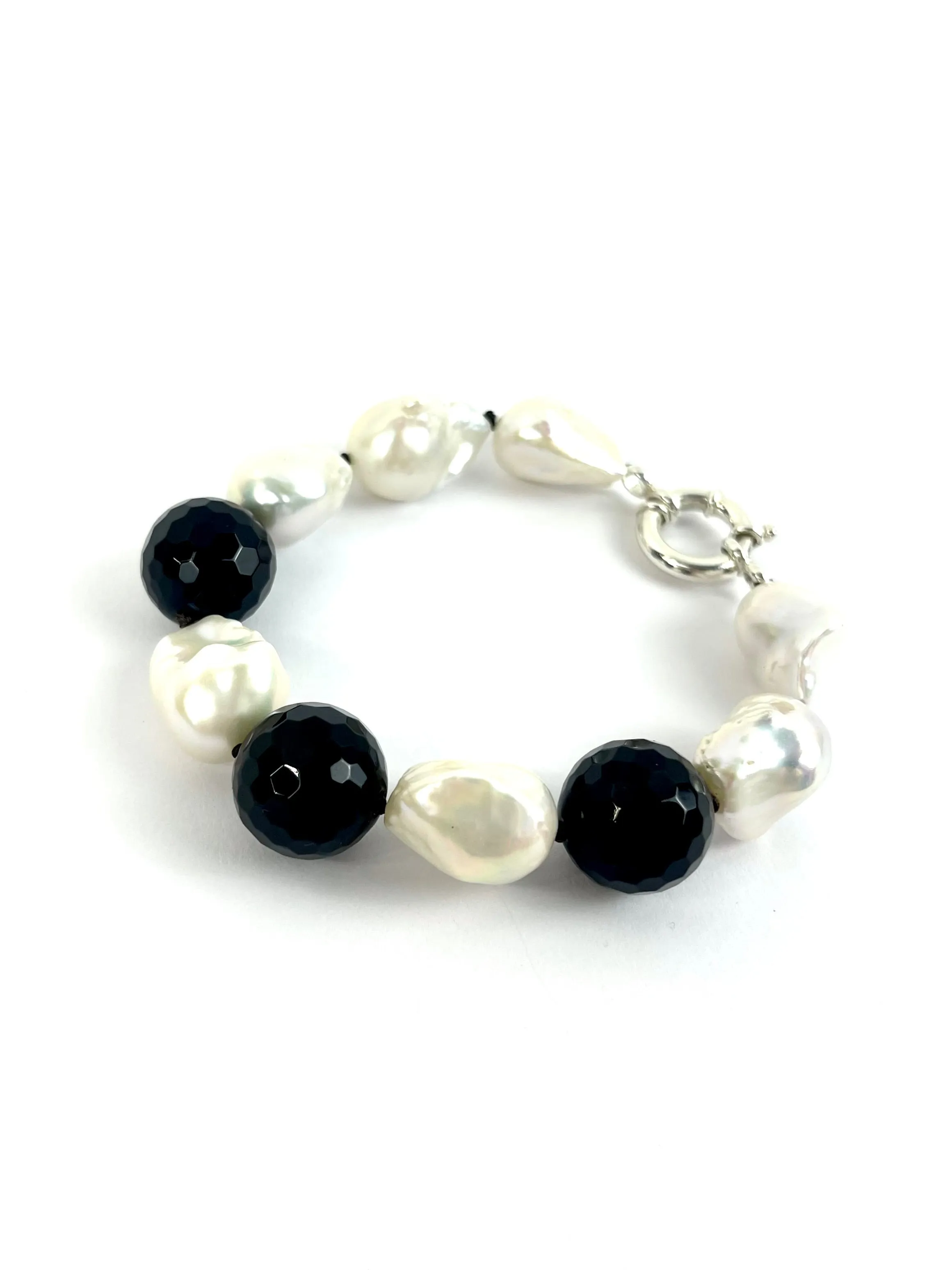 Onyx Pearl bracelet