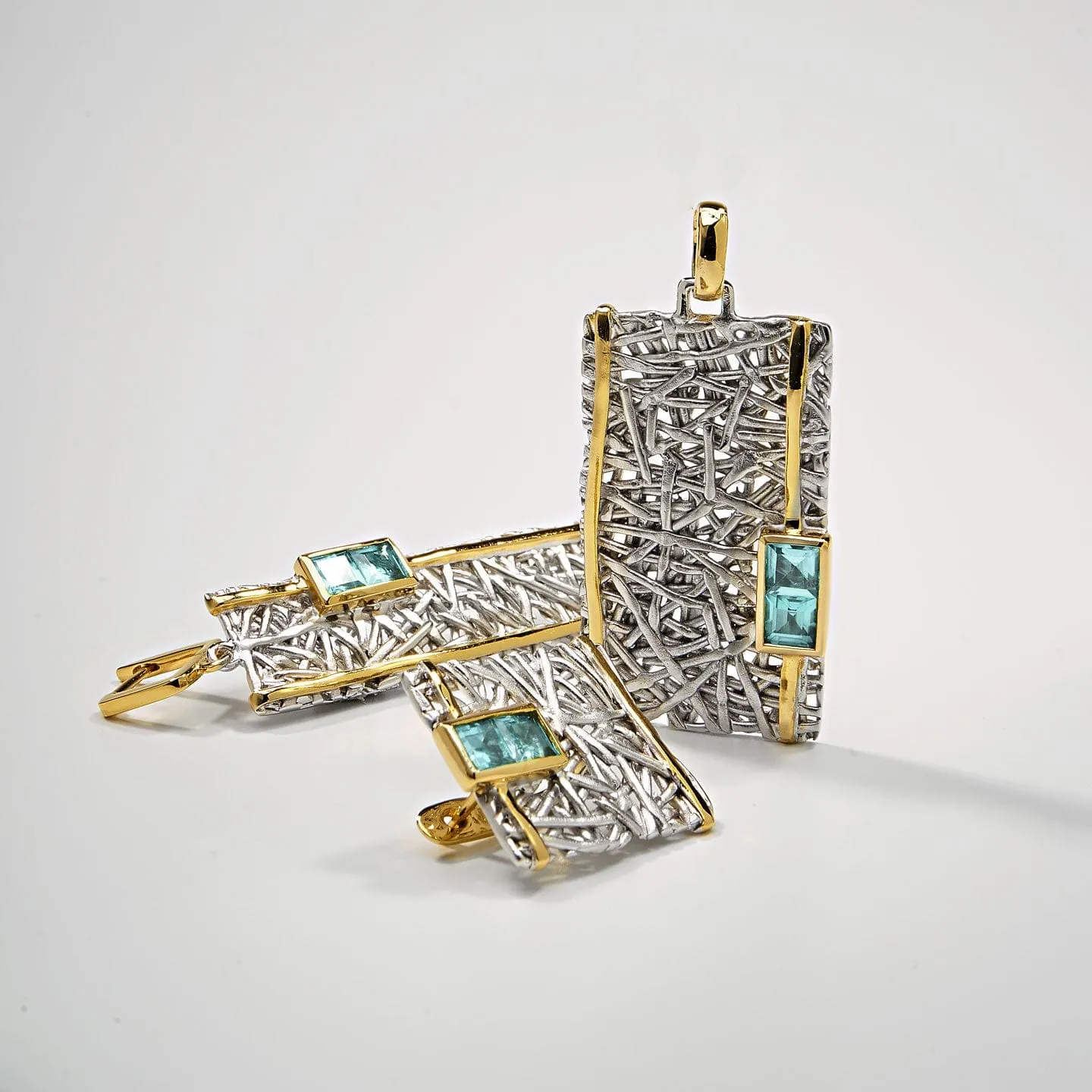 Verina Blue Topaz Pendant