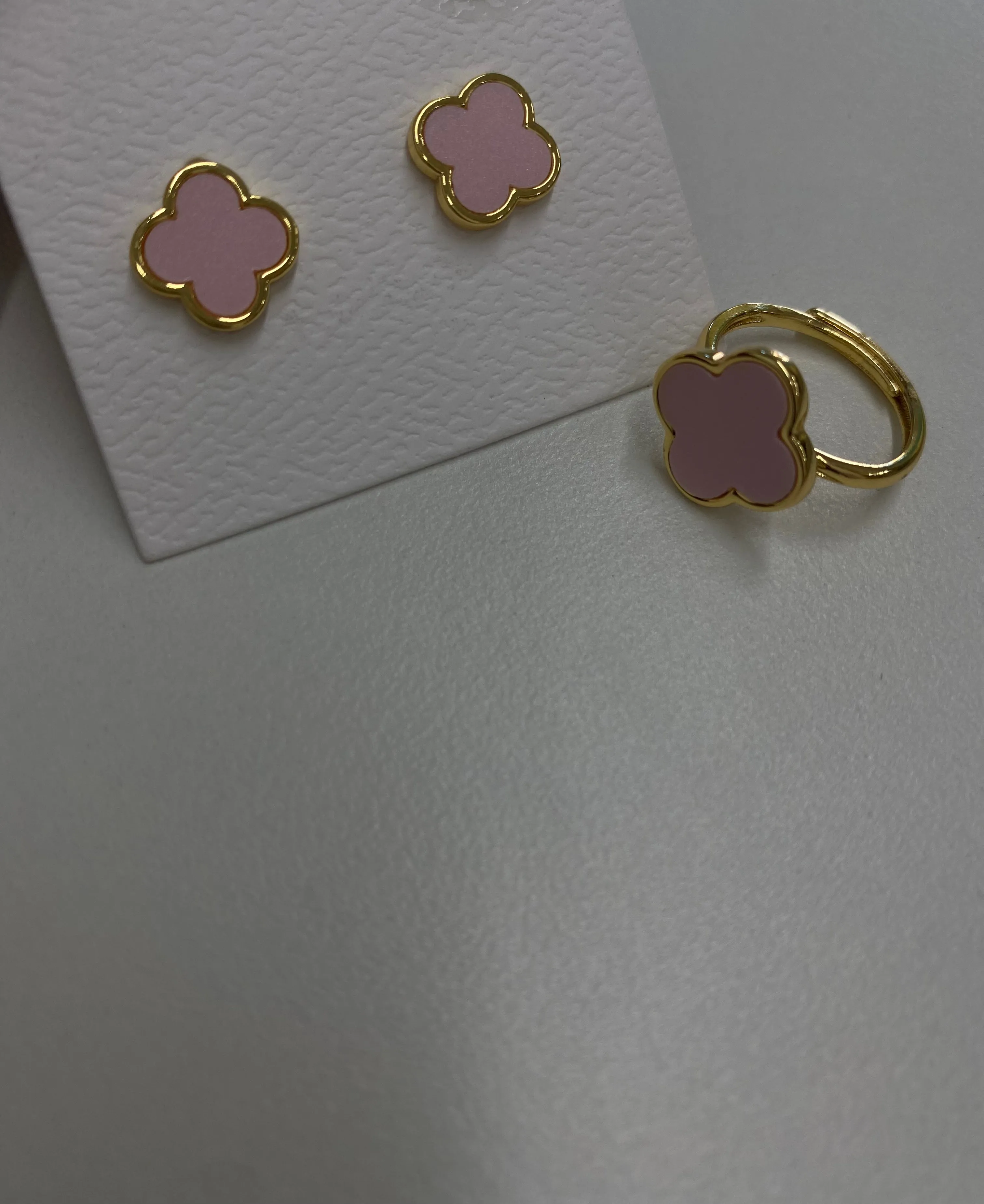 Very Cute | stud & ring set